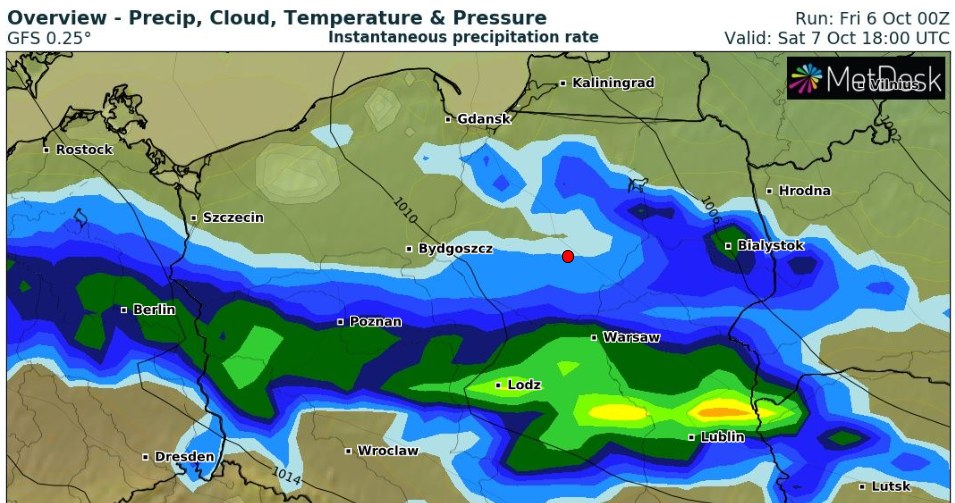 W ciągu dnia przez nasz kraj przesuwać się będzie front atmosferyczny, niosący silny wiatr, deszcze, a miejscami również burze /wxcharts /