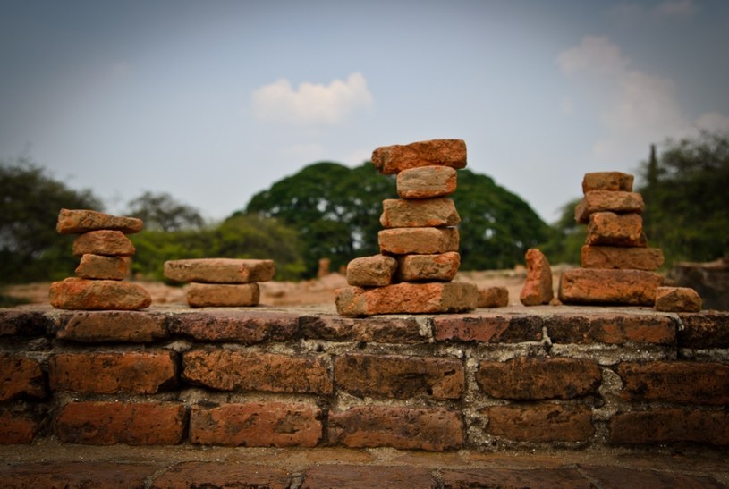 W czasach starożytnych cegły były produkowane ręcznie /123RF/PICSEL