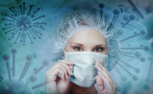 W czasie pandemii bardziej ufamy nauce. Czy będziemy chcieli się zaszczepić?