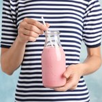 W czerwcu pij na śniadanie. Cera ci podziękuje, a kilogramy polecą w dół  