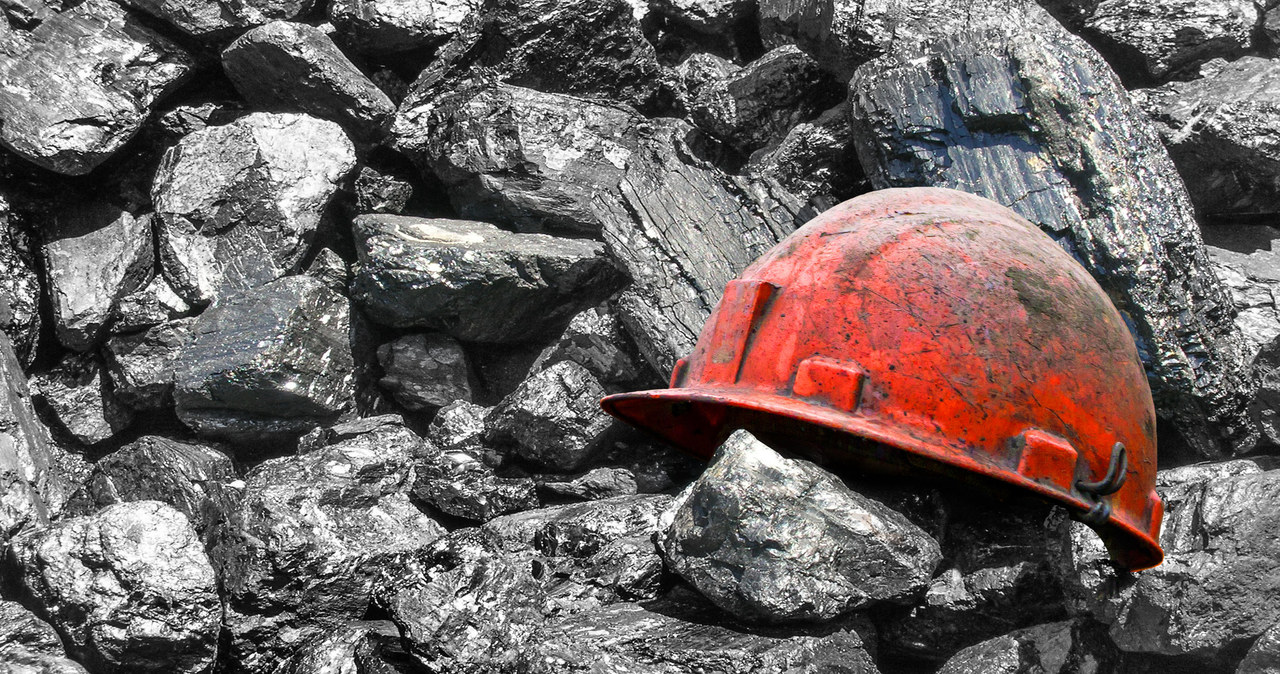 W czerwcu polskie kopalnie sprzedały wyjątkowo mało węgla. Surowiec trafia na zwały. Zdj. ilustracyjne /123RF/PICSEL
