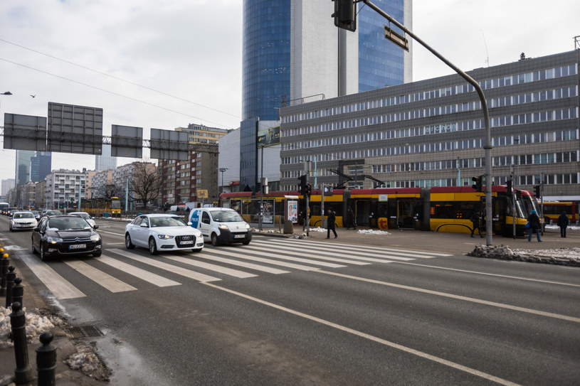 W czołówce niebezpiecznych ulic znajdują się Aleje Jerozolimskie w Warszawie /Adam Burakowski /Reporter