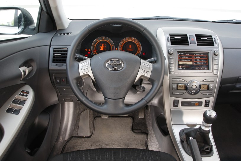 Używana Toyota Auris/Corolla (20072012) Motoryzacja w