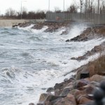 W czwartek pochmurno, możliwe burze śnieżne. Silny wiatr nad Bałtykiem