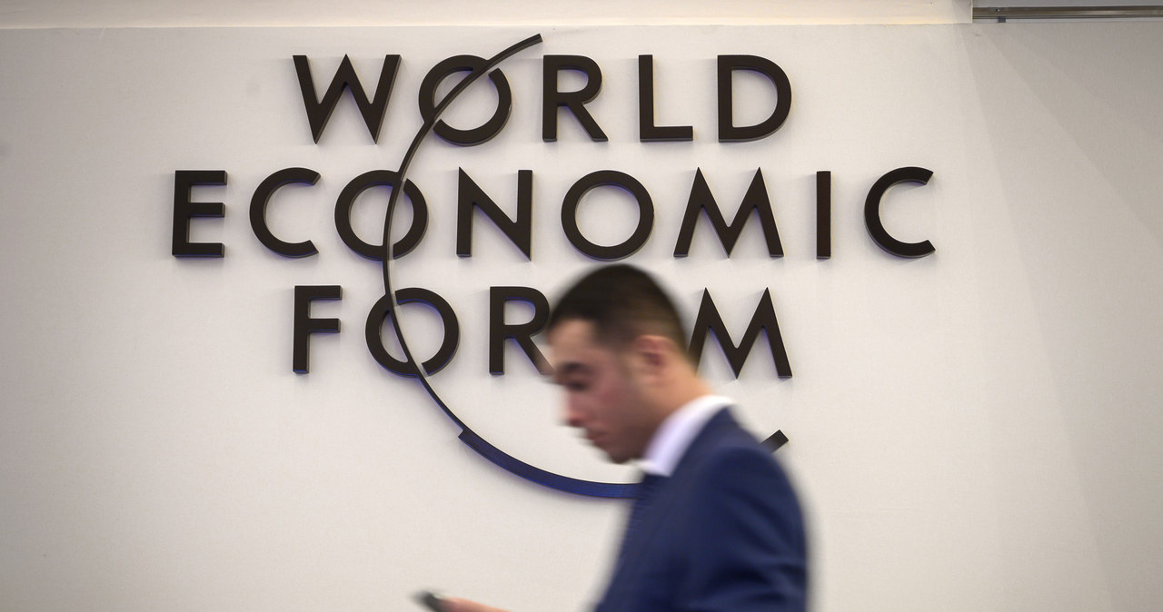 W Davos w Alpach zaczyna się dzisiaj Światowe Forum Ekonomiczne /FABRICE COFFRINI / AFP /AFP