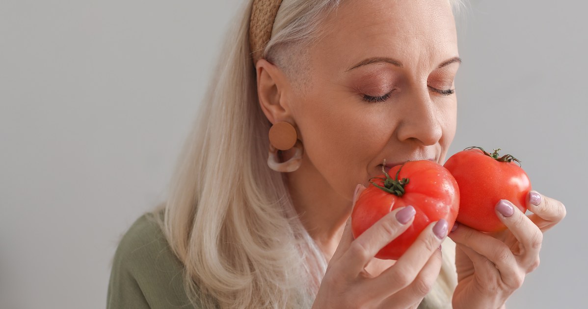 W diecie NiMe powinno się spożywać różne rodzaje warzyw - zarówno surowych, jak i gotowanych - oraz urozmaicać dietę sezonowymi owocami i roślinami strączkowymi /123RF/PICSEL