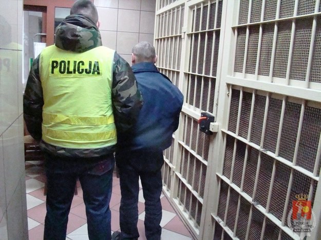 W drodze do pracy zatrzymał poszukiwanego przestępcę /Policja