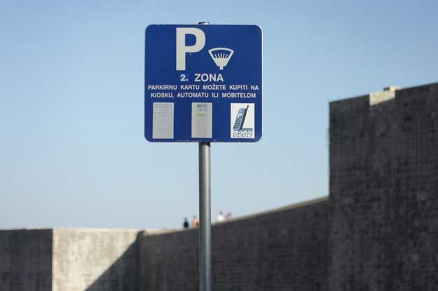 W Dubrowniku są problemy z parkowaniem. Fot. Jacek Wajszczak /Reporter