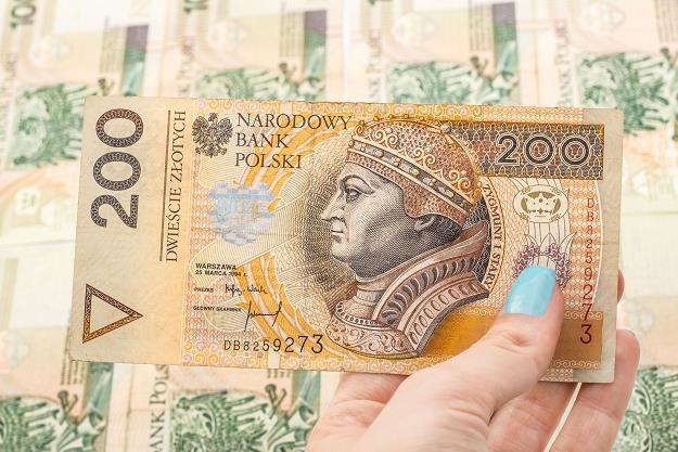 W dwa lata do obiegu trafiły zmodernizowane banknoty o wartości ok. 71 mld zł /&copy;123RF/PICSEL