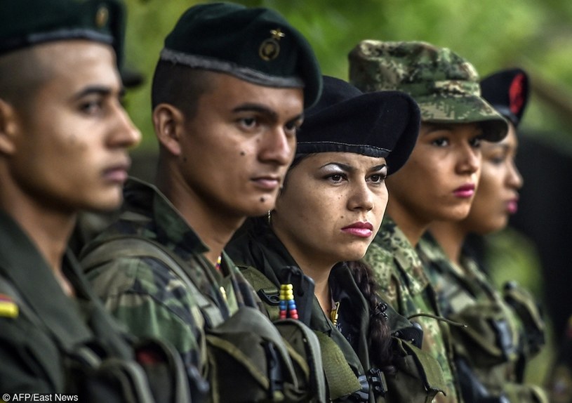 W FARC kobiety walczą ramię w ramię z mężczyznami /AFP PHOTO / LUIS ACOSTA /East News