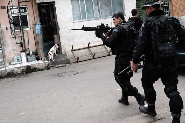 W fawelach policja stosuje "strategię strachu" /INTERIA.PL