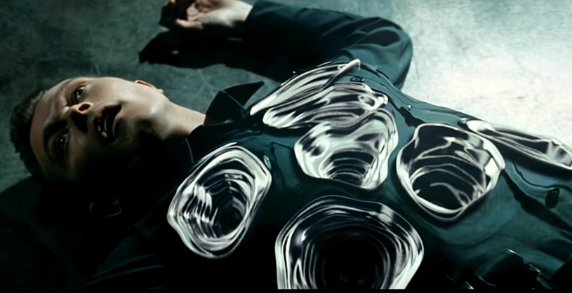 W filmie "Terminator 2" ciało T-1000 granego przez Roberta Patricka zrobione było z materiału, które mogło przybierać ciekłą formę /YouTube