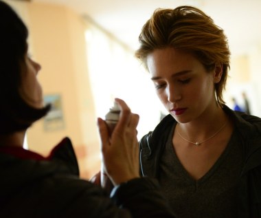 W filmie zobaczymy również:  Jana Peszka, Magdalenę Kutę, Bogdana Kocę, Mirosława Haniszewskiego, Marię Seweryn oraz Izę Kunę.