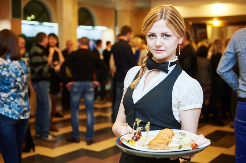 W gastronomii można zarobić 1000 zł w jeden weekend. Zdj. ilustracyjne /123RF/PICSEL