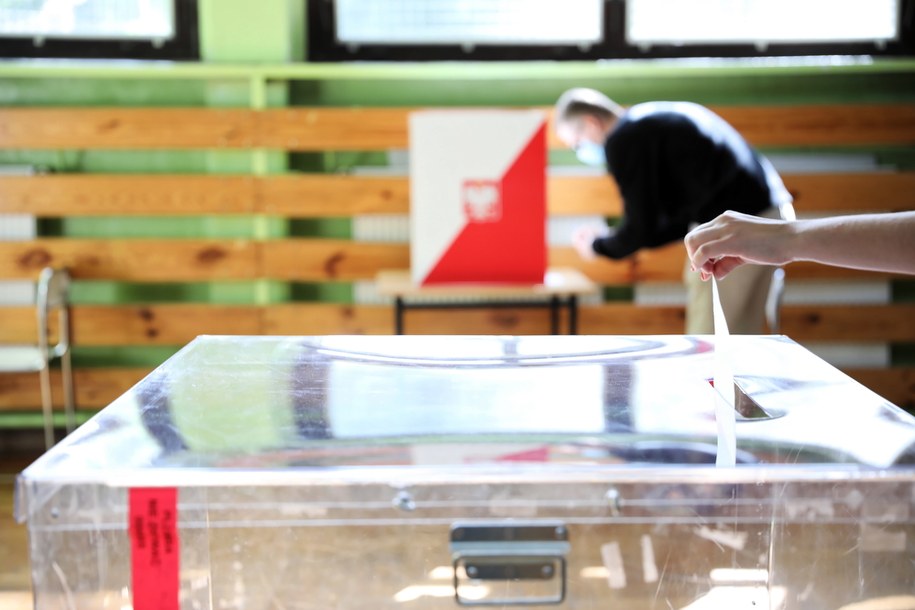 W gminie Łubianka remis w drugiej turze wyborów /PAP