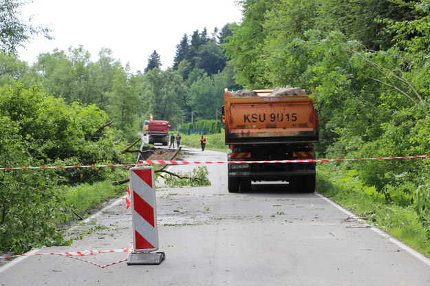 W gminie Raciechowice najbardziej zniszczone zostały budynki leżące przy rzece Stradomka /Józef Polewka /RMF FM