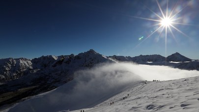 W górach odwilż, a w Zakopanem mróz. Szlaki oblodzone