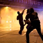 W Hamburgu rusza szczyt G20. Kilkudziesięciu policjantów rannych w starciach z antyglobalistami