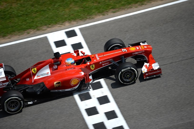 W Hiszpanii Alonso pokazuje dobrą formę /AFP