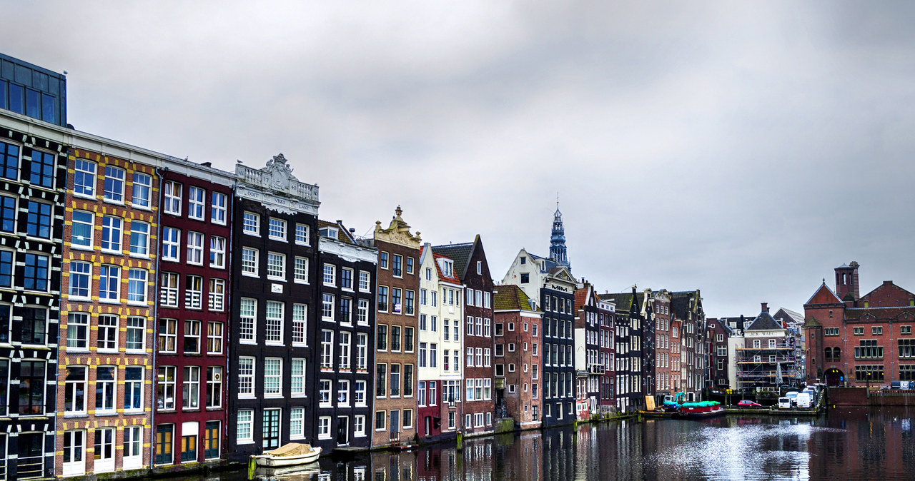 W Holandii zapowiadają się znaczne redukcje etatów. Nz. Amsterdam /123RF/PICSEL