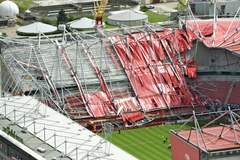 W Holandii zawalił się dach stadionu piłkarskiego