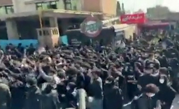 W Iranie wrze. Tysiące studentów na ulicach protestowały przeciwko władzom