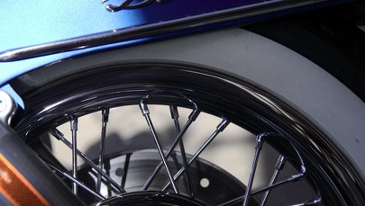 W jak wiosna, M jak motocykl. O czym pamiętać na drodze? 