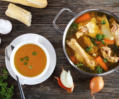 W jakiej kolejności dodawać składniki do rosołu oraz innych zup?