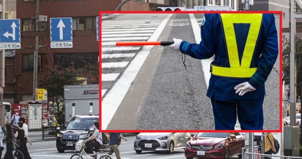 W japońskiej miejscowości uwagę policjantów zwrócił kierowca jadący bez pasów. Jak się okazało, od 60 lat nie miał prawa jazdy. /Magdalena Pasiewicz/East News/ VOISIN/PHANIE/ East News /