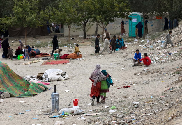 W jednym z parków w Kabulu powstał obóz, gdzie chronią się cywile /HEDAYATULLAH AMID /PAP/EPA