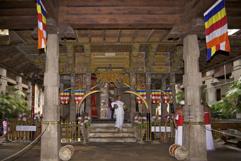 W Kandy znajduje się najważniejsza na wyspie Dalada Maligawa, Świątynia Zęba, kryjąca relikwię zęba Buddy /East News