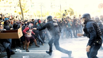 W Katalonii znów gorąco. Separatyści starli się z policją