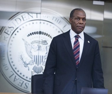 W katastroficznym filmie Rolanda Emmericha "2012" Danny'emu Gloverowi przypadła w udziale zaszczytna rola reprezentowania głowy państwa - wcielił się w bowiem w postać prezydenta USA Thomasa Wilsona.