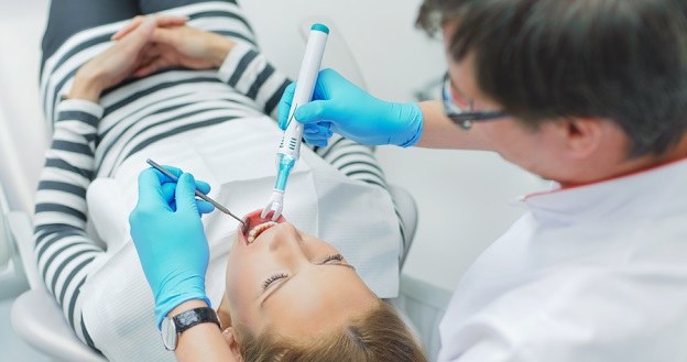W Katowicach znieczulani przez stomatologa pacjenci nie czują bólu /materiały prasowe
