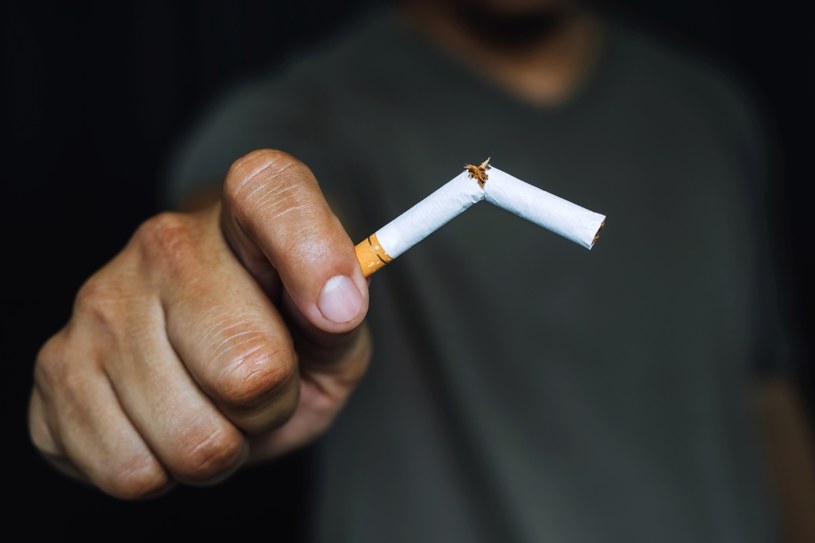 W każdym wieku można rzucić palenie. Pozytywne skutki będą wręcz natychmiastowe /rattanakun /123RF/PICSEL