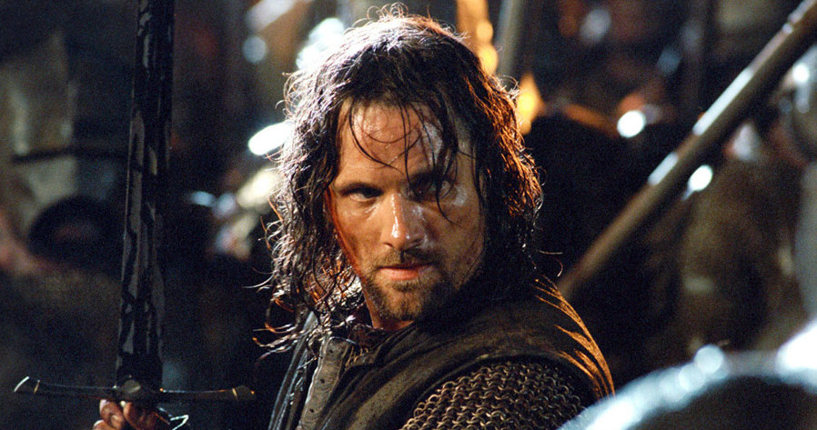 W kinowym cyklu Aragorna zagrał Viggo Mortensen /materiały prasowe
