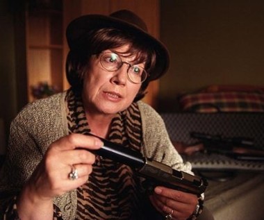 W komedii „Ciało” Tomasza Koneckiego i Andrzeja Saramonowicza zagrała emerytkę o nienagannych manierach z zacięciem do podróżowania i wędkarstwa, a zarazem jedną z najbardziej tajemniczych postaci w fabule – babcię Wandę. Film miał premierę w sierpniu 2003 roku. Okazał się kinowym hitem.