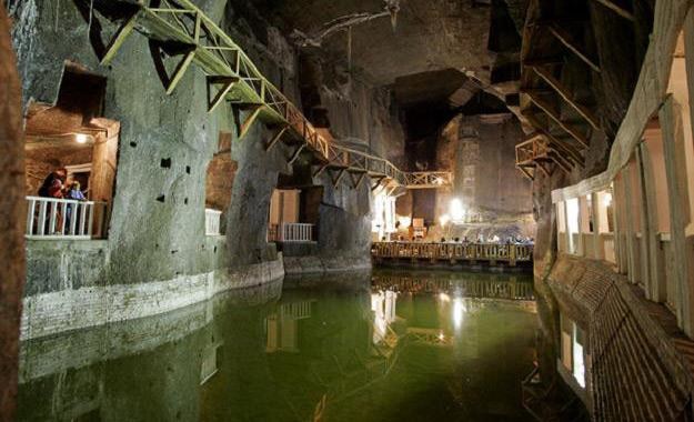 W kopalni soli w Wieliczce realizowane były zdjęcia do filmu "The Dream" /AFP