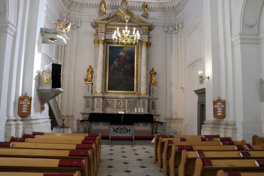 W kościołach znajdziemy kolory żałoby /Jacek Skóra /RMF FM