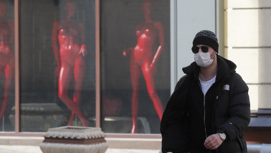 W kraju potwierdzono 804 przypadki zakażenia koronawirusem. 20 zainfekowanych osób zmarło, a 13 uznano za wyleczone. /SERGEY DOLZHENKO /PAP/EPA