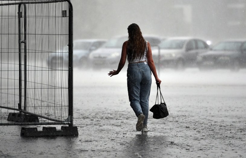 W Krakowie spadło w sobotę 70 litrów wody na metr kwadratowy /Artur Barbarowski /East News
