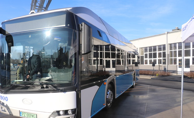 W Krakowie zaprezentowano autobus wodorowy. "To przyszłość motoryzacji"