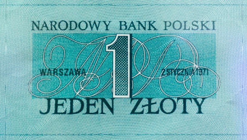 W krakowskim oddziale NBP prezentowane są tajne banknoty z czasów PRL o kryptonimie E-71 /Bartosz Krupa /East News
