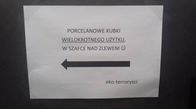 W kuchni RMF MAXXX od dawna wisi informacja dla eko-terrorystów /Przemek Błaszczyk /RMF MAXX