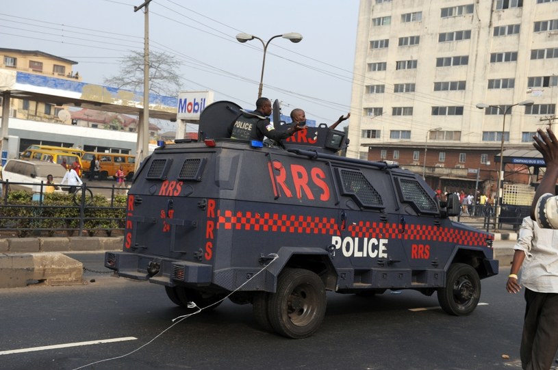 W Lagos nawet policja nie czuje się zbyt bezpiecznie /AFP