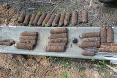 W lasach pod Białymstokiem znaleziono arsenał niewybuchów II wojny światowej 