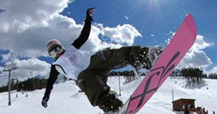 W Les Alpes 2 można jeździć na snowboardzie przez cały rok /materiały prasowe