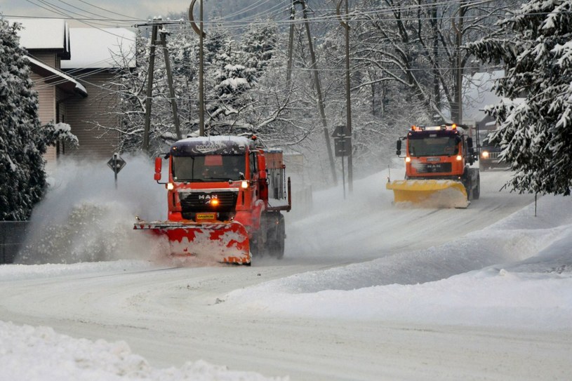 W listopadzie w CEP przybyły 82 pojazdy do zimowego utrzymania dróg /WOJCIECH ZATWARNICKI/REPORTER /Agencja SE/East News