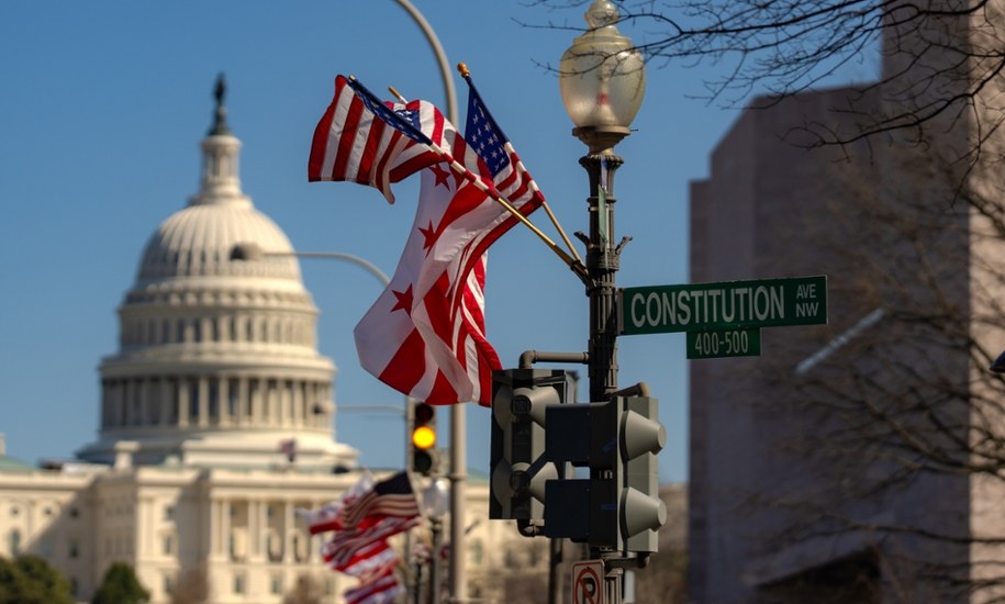 Kluczowa decyzja w przedwyborczej "wojnie" demokratów z republikanami