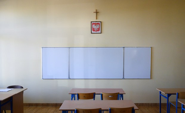 W Łodzi maleje liczba uczniów deklarujących udział w lekcjach religii